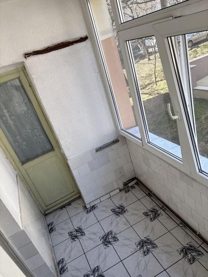 Apartament cu 2 camere decomandat în Eremia