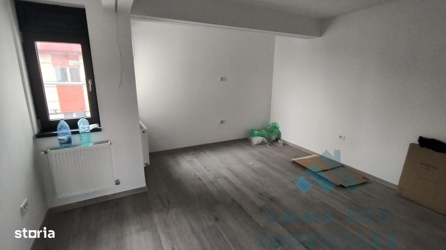 Casă cu 4 camere în Apărătorii Patriei