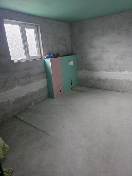 Casă cu Teren 1200 Mp în Schela