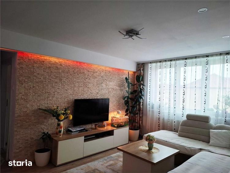 Apartament cu 3 camere decomandat în Central