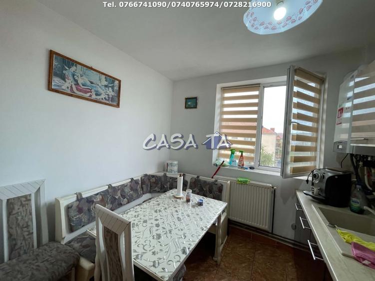 Apartament cu 2 camere semidecomandat, mobilat în 1 Mai