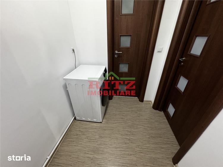 Apartament cu 3 camere semidecomandat în Ultracentral