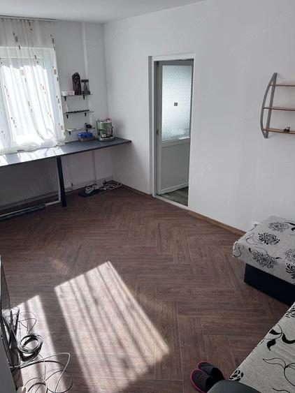 Inchiriez apartament 2 camere - 5