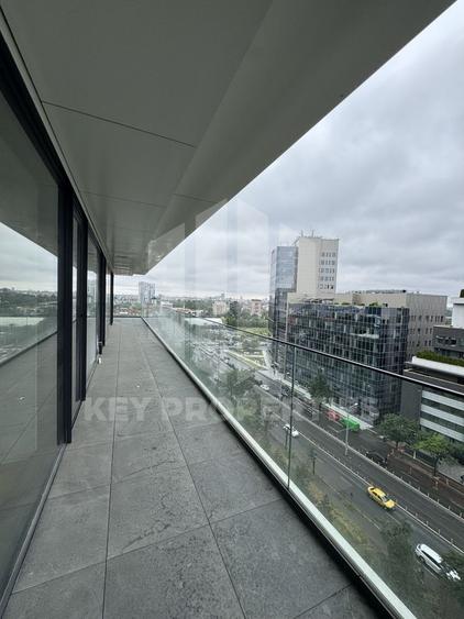 Apartament cu 4 camere decomandat în Aviației