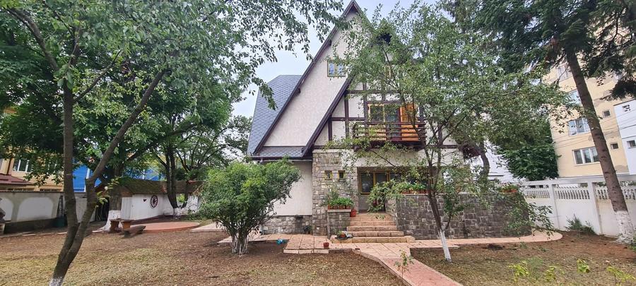 Vila de pe cărțile poștale - 8