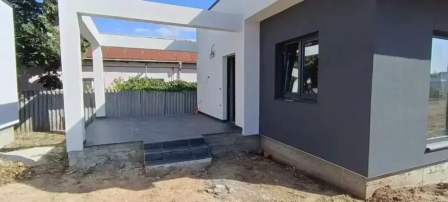 Casă cu 3 camere cu Canalizare în Afumați