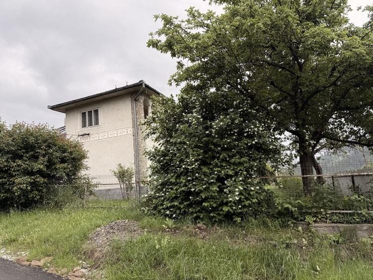 Casă cu 2 camere în Central