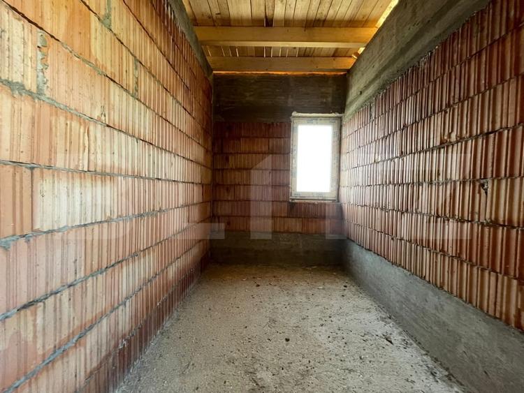 Duplex cu 5 camere cu Canalizare în Dâmbul Rotund
