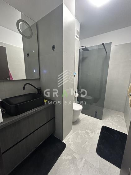 Apartament cu 2 camere semidecomandat, mobilat în Florești
