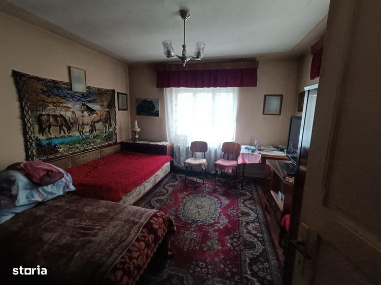 Casă cu 3 camere în Central