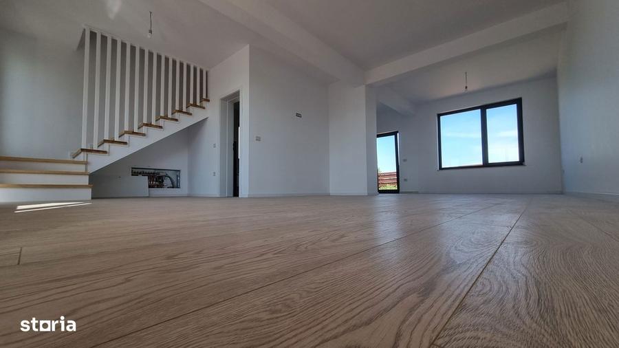 Casă cu 4 camere cu Teren 350 Mp în Rediu