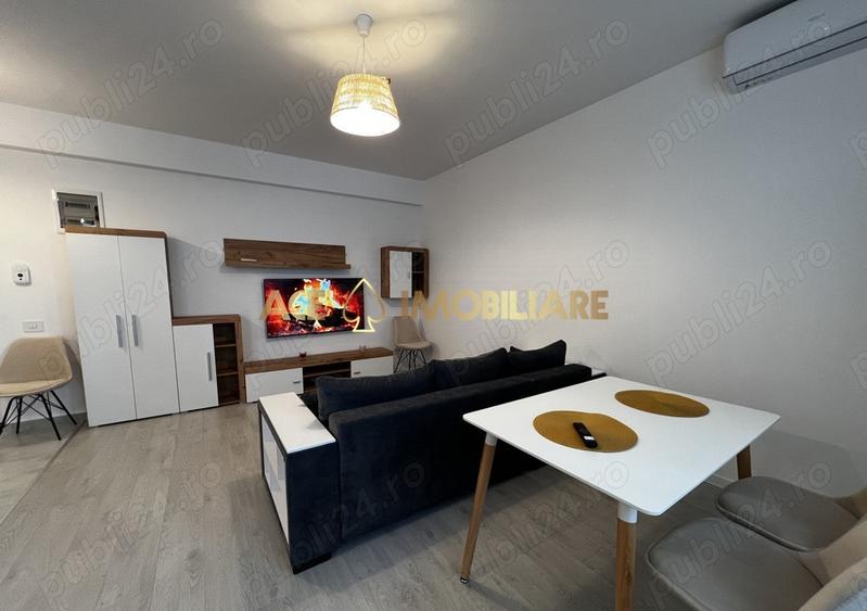 Apartament cu 2 camere semidecomandat, mobilat în Păcii