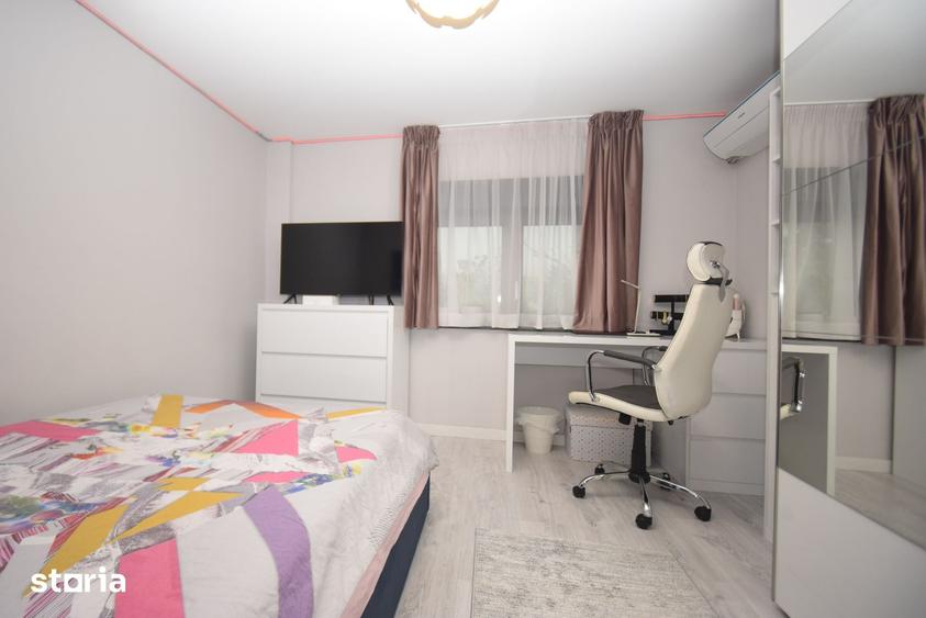Apartament cu 3 camere decomandat în Siloz