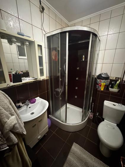 Apartament cu 3 camere în Fundeni