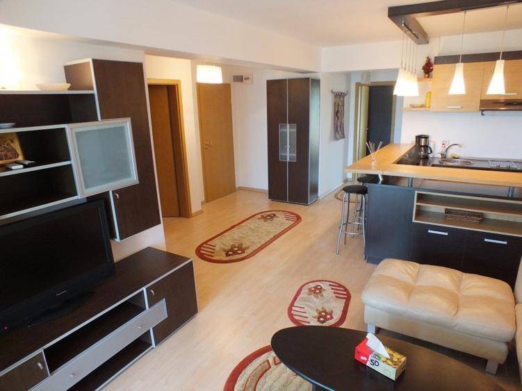 Apartament cu 3 camere decomandat, mobilat în Nord
