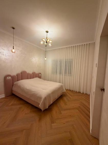 Casă individuală cu 4 camere cu Garaj în Tunari