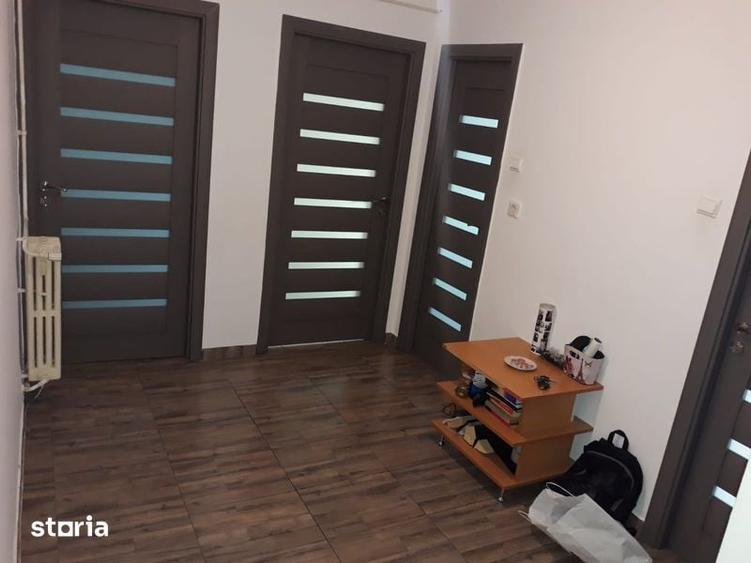 Apartament cu 2 camere decomandat în Cornișa