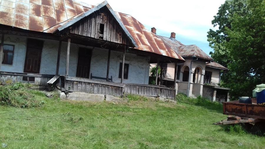 Casă cu 4 camere în Strejești