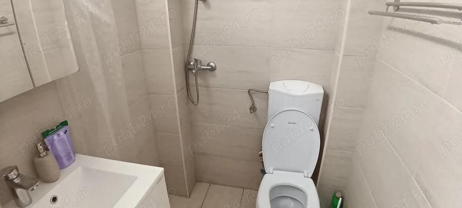 Garsonieră decomandată în Lipovei