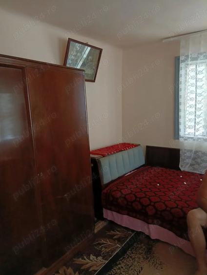 Casă cu 4 camere cu Teren 1520 Mp în Glodeanu Sărat