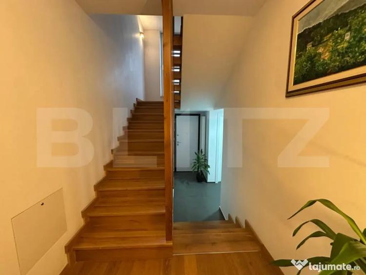 Casă cu 7 camere cu Teren 163 Mp în Lucian Blaga