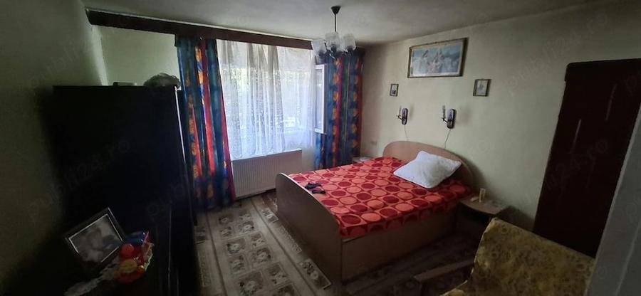 Casă cu 3 camere cu Teren 10000 Mp în Petros