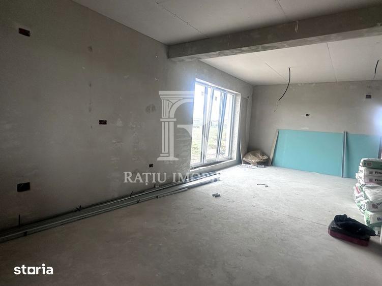 Casă cu 4 camere cu Teren 500 Mp în Sântandrei