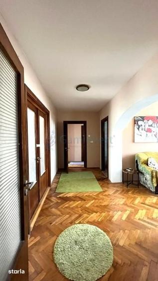 Apartament cu 4 camere în Rogerius