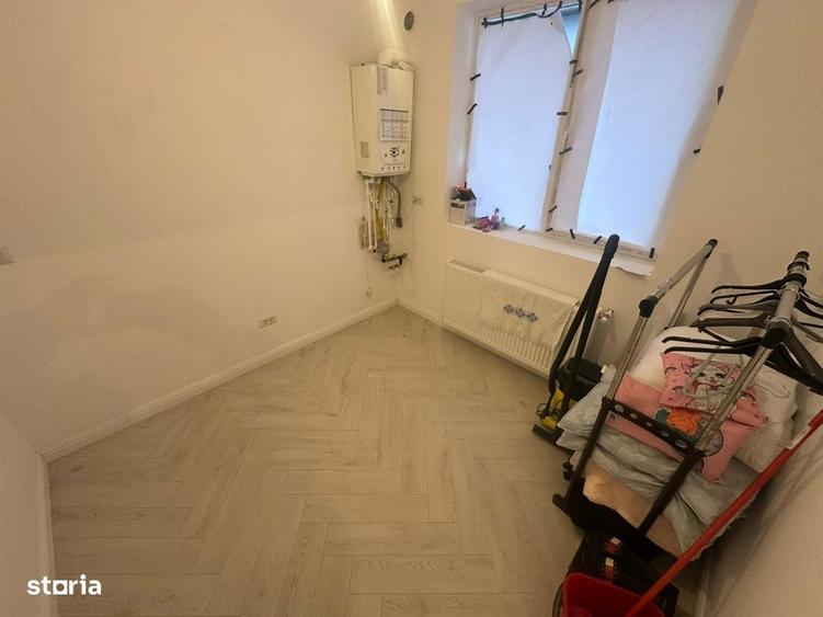 Casă cu 3 camere cu Canalizare în Dobroești