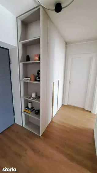 Apartament cu 4 camere decomandat în Theodor Pallady