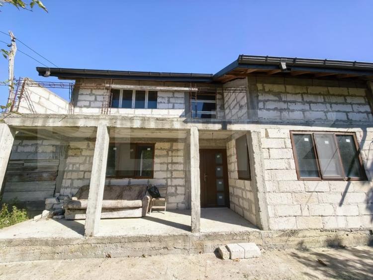 Duplex cu 4 camere cu Garaj în Prisăcani