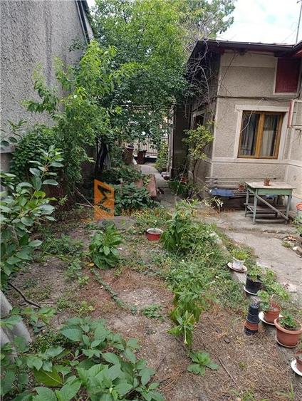 Casă individuală cu 3 camere cu Canalizare în 1 Decembrie
