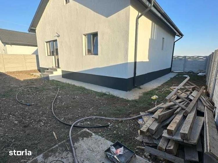 Casă cu 3 camere cu Teren 72 Mp în Central