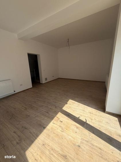 Casă cu 3 camere cu Teren 280 Mp în Central