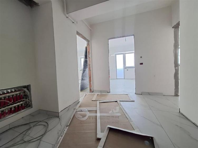 Penthouse cu 2 camere decomandat în Galata