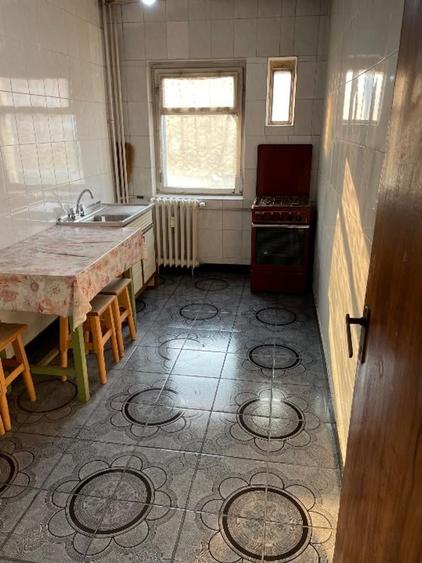 Apartament cu 2 camere decomandat în Apusului
