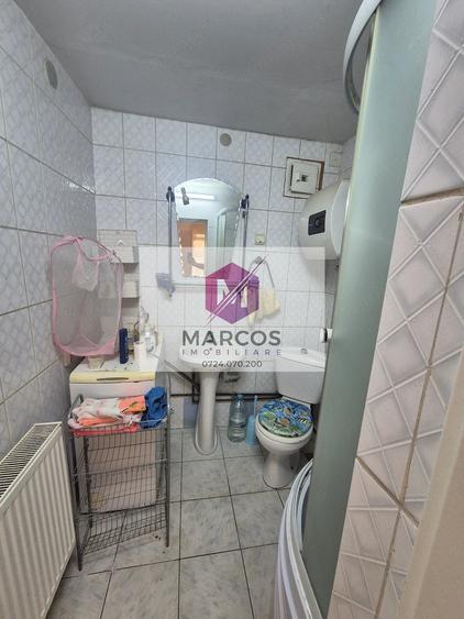 Casă cu 4 camere cu Teren 1726 Mp în Moniom