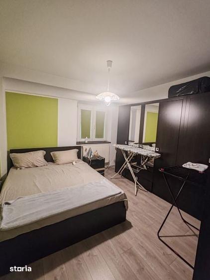 Apartament cu 4 camere decomandat în Traian