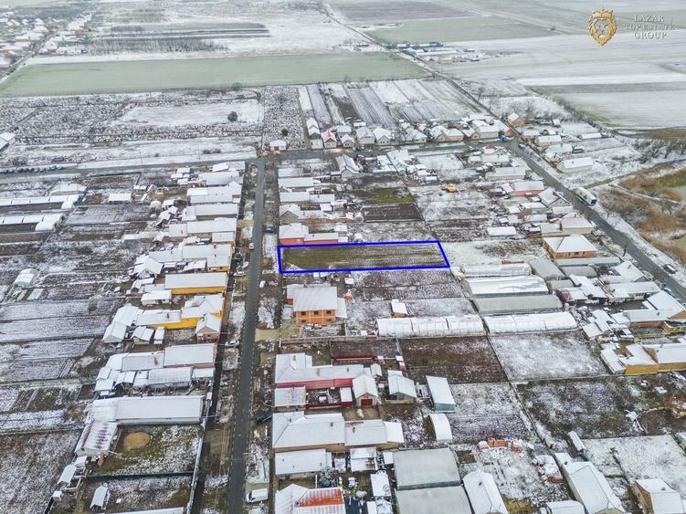 Teren Construcții intravilan de 1400 mp, în Central