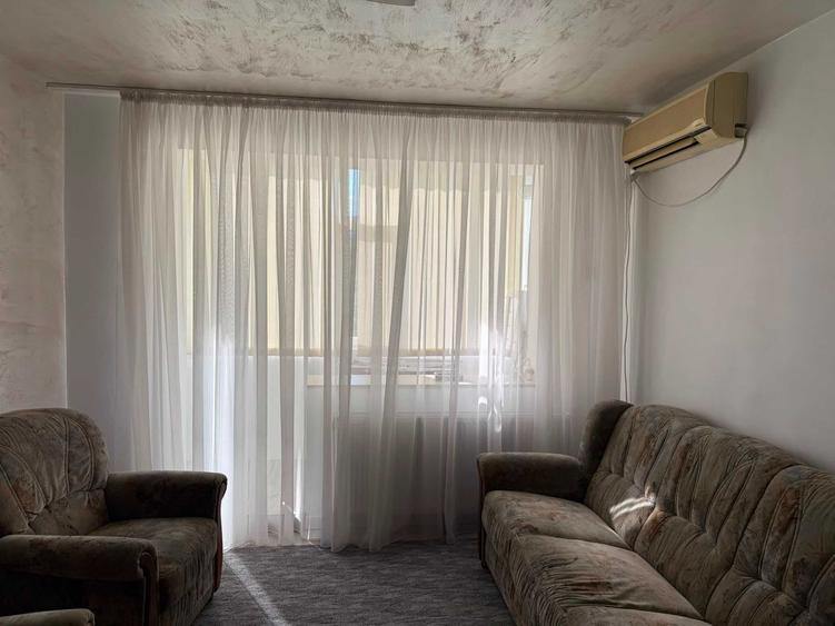 Inchiriez apartament 2 camere zona Podul Ros - 6