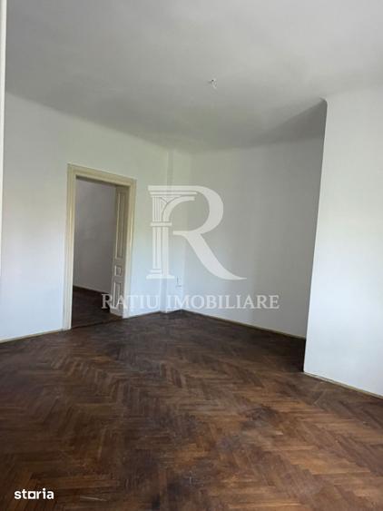 Spațiu comercial, de 100 mp, în Central