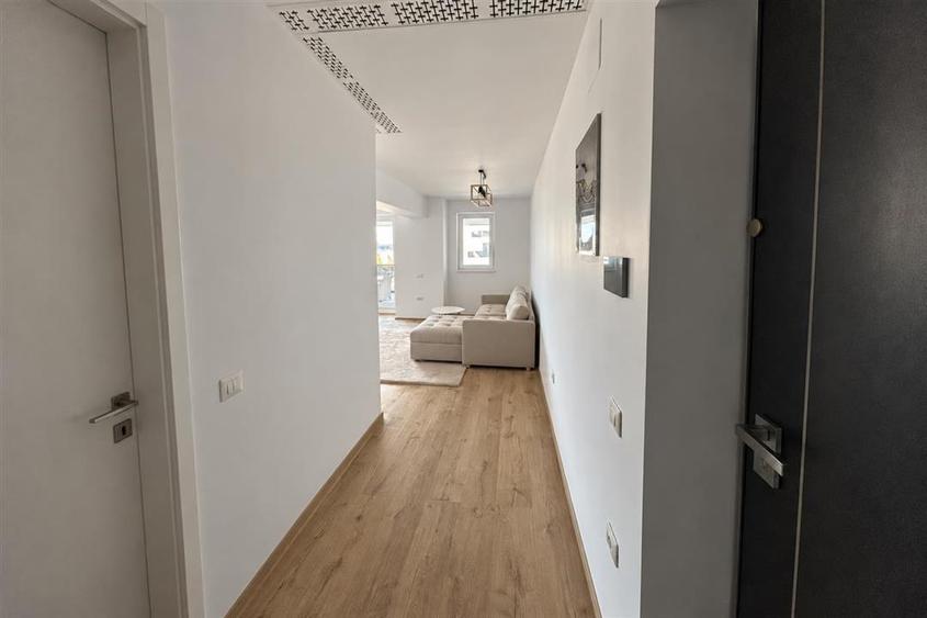 Apartament cu 2 camere semidecomandat în Exterior Sud
