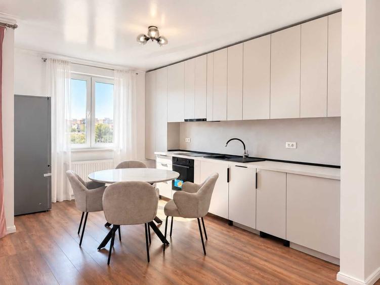 Apartament cu 2 camere decomandat în Central