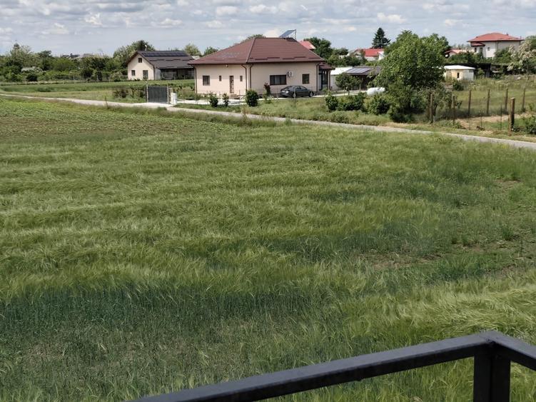 Casă individuală cu 4 camere cu Teren 508 Mp în Ghionea
