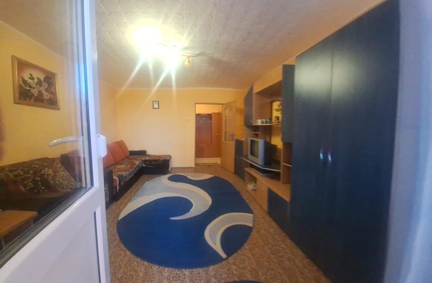 Apartament 2 camere de inchiriat Tractorul - 1