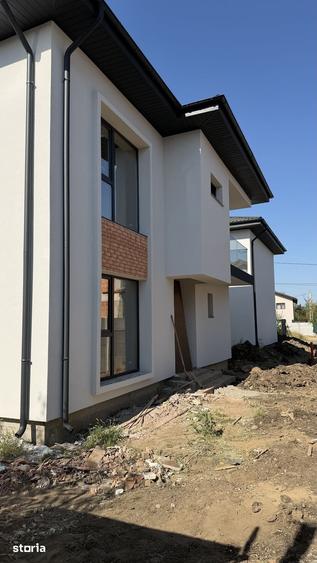 Casă cu 4 camere cu Teren 350 Mp în Central