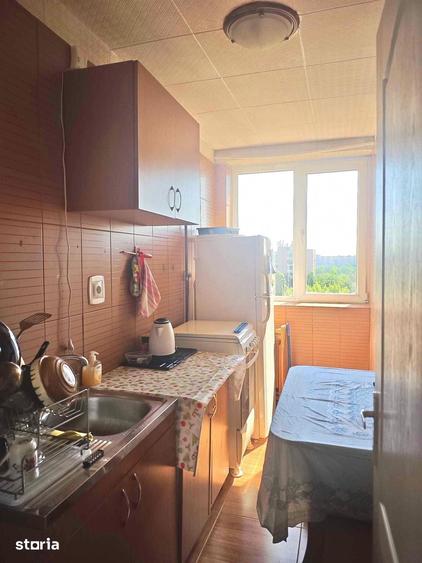 Apartament cu 3 camere semidecomandat în Drumul Taberei