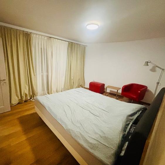 Duplex cu 5 camere cu Canalizare în Sud