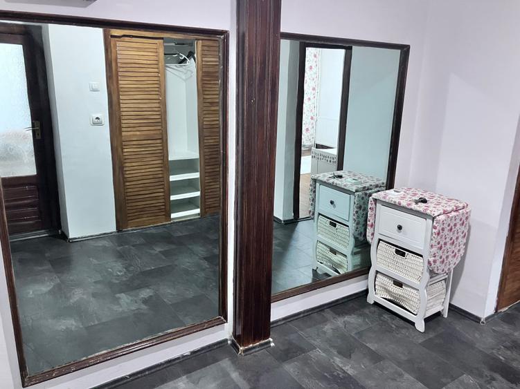 Apartament cu 2 camere decomandat în Nicolina