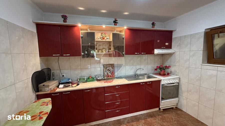 Casă cu 5 camere cu Teren 529 Mp în Bolotești